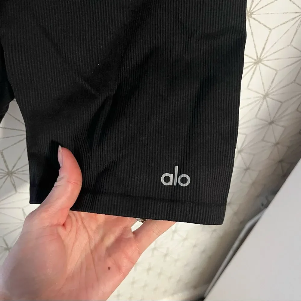 Alo Yoga 5” Ribbed Favorite Short Black